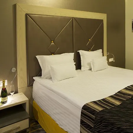 Exclusive & Hotel 4*